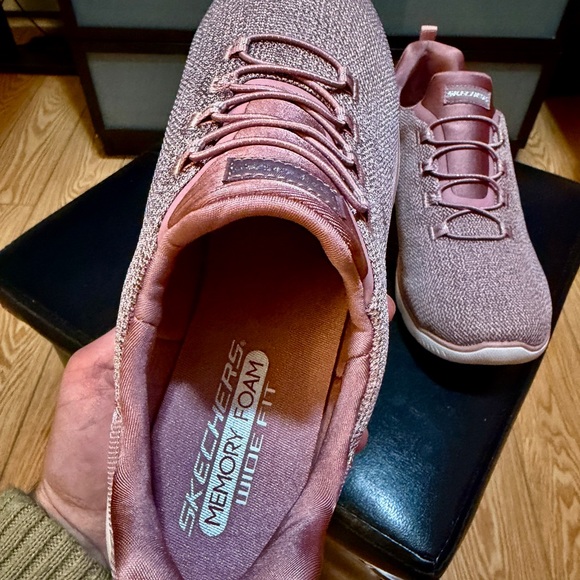 Skechers Women's Blush Pink Sneakers - Picture 5 of 7